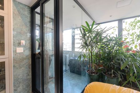Apartamento à venda com 148m², 3 quartos e sem vaga Apartamento à venda com 148m², 3 quartos e sem vagaSacada