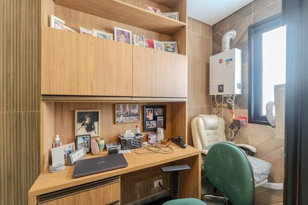 Apartamento à venda com 148m², 3 quartos e sem vaga Apartamento à venda com 148m², 3 quartos e sem vagaEscritório
