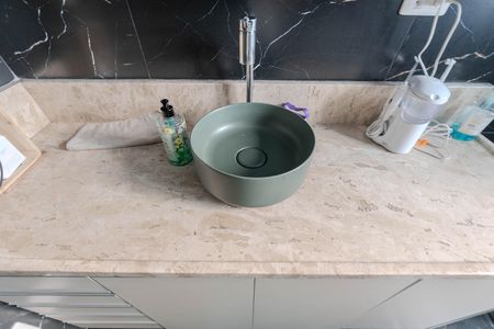 Apartamento à venda com 148m², 3 quartos e sem vaga Apartamento à venda com 148m², 3 quartos e sem vagaBanheiro da Suíte 1