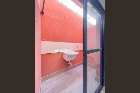 Sacada de casa para alugar com 2 quartos, 100m² em Remédios, Osasco