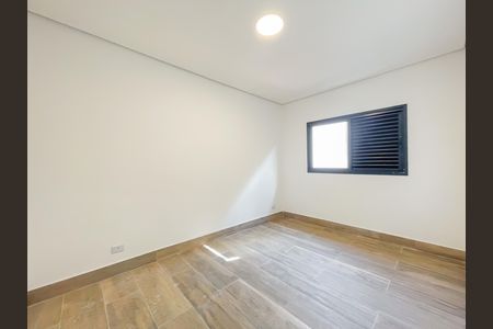 Quarto 1 de casa para alugar com 2 quartos, 100m² em Remédios, Osasco