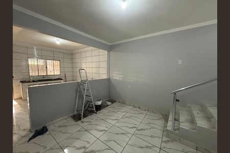 Sala  de casa para alugar com 3 quartos, 130m² em Vila Romanopolis, Ferraz de Vasconcelos