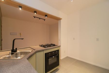 Apartamento à venda com 58m², 2 quartos e sem vaga Apartamento à venda com 58m², 2 quartos e sem vagaCozinha e Área de Serviço