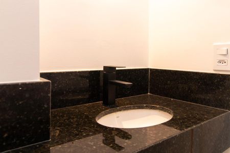 Apartamento à venda com 58m², 2 quartos e sem vaga Apartamento à venda com 58m², 2 quartos e sem vagaBanheiro