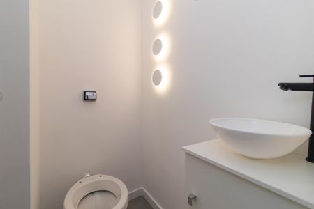 Apartamento à venda com 58m², 2 quartos e sem vaga Apartamento à venda com 58m², 2 quartos e sem vagaLavabo