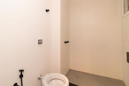 Apartamento à venda com 58m², 2 quartos e sem vaga Apartamento à venda com 58m², 2 quartos e sem vagaBanheiro