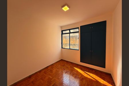 Apartamento para alugar com 105m², 3 quartos e 1 vaga Apartamento para alugar com 105m², 3 quartos e 1 vagaQuarto