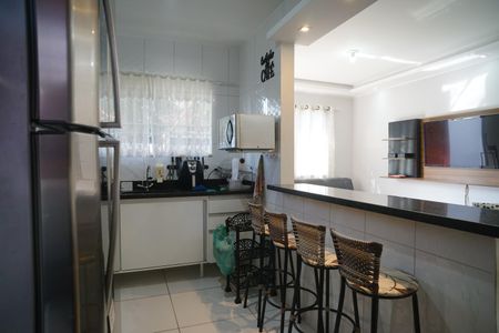 Casa para alugar com 70m², 2 quartos e 2 vagas Casa para alugar com 70m², 2 quartos e 2 vagasCozinha