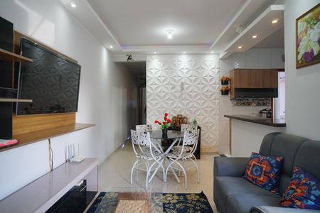 Casa para alugar com 70m², 2 quartos e 2 vagas Casa para alugar com 70m², 2 quartos e 2 vagasSala