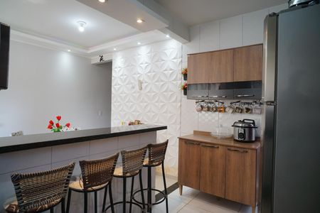 Casa para alugar com 70m², 2 quartos e 2 vagas Casa para alugar com 70m², 2 quartos e 2 vagasCozinha