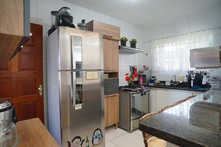 Casa para alugar com 70m², 2 quartos e 2 vagas Casa para alugar com 70m², 2 quartos e 2 vagasCozinha
