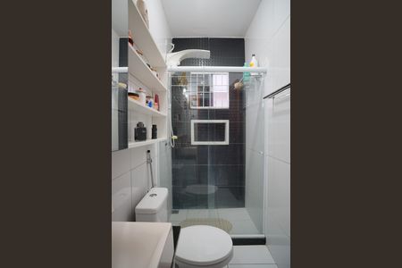 Casa para alugar com 70m², 2 quartos e 2 vagas Casa para alugar com 70m², 2 quartos e 2 vagasBanheiro do Quarto 2