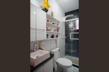 Casa para alugar com 70m², 2 quartos e 2 vagas Casa para alugar com 70m², 2 quartos e 2 vagasBanheiro do Quarto 2