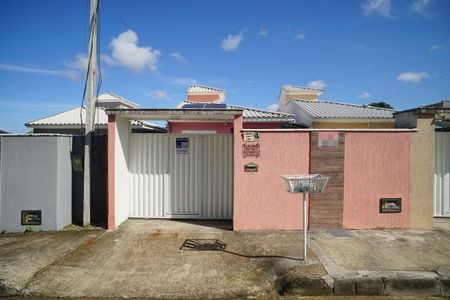Casa para alugar com 70m², 2 quartos e 2 vagas Casa para alugar com 70m², 2 quartos e 2 vagasFachada