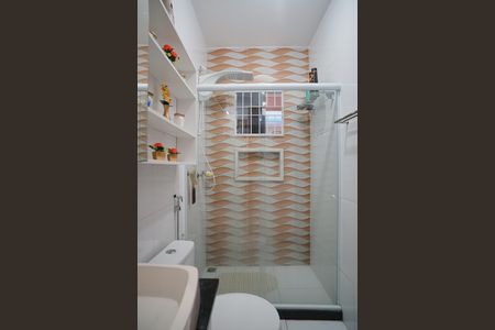 Casa para alugar com 70m², 2 quartos e 2 vagas Casa para alugar com 70m², 2 quartos e 2 vagasBanheiro Social