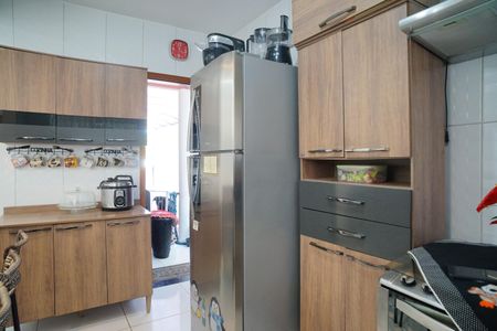 Casa para alugar com 70m², 2 quartos e 2 vagas Casa para alugar com 70m², 2 quartos e 2 vagasCozinha