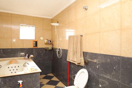 Casa à venda com 150m², 3 quartos e 2 vagasBanheiro 1 - Suíte