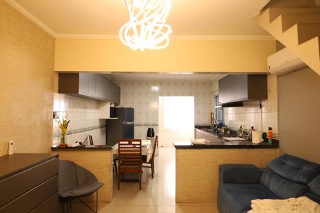 Casa à venda com 150m², 3 quartos e 2 vagasSala