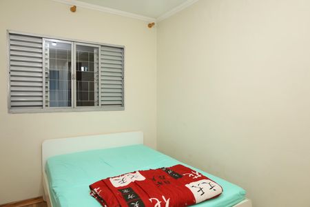 Quarto 2 de casa para alugar com 3 quartos, 150m² em Vila Carmosina, São Paulo