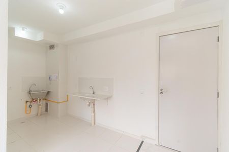 Cozinha de apartamento para alugar com 2 quartos, 32m² em Quinta da Paineira, São Paulo