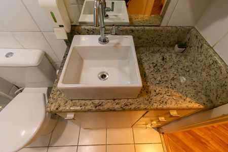 Apartamento à venda com 75m², 3 quartos e 2 vagas Apartamento à venda com 75m², 3 quartos e 2 vagasBanheiro 2