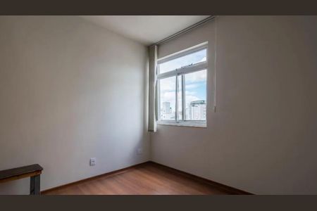 Quarto 1 de apartamento à venda com 2 quartos, 75m² em Santo Antônio, Belo Horizonte