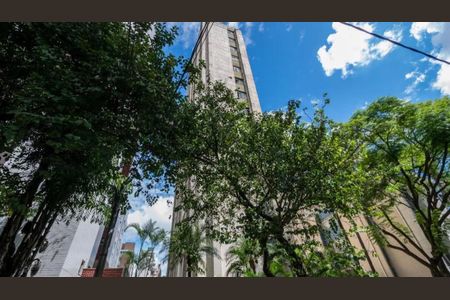 Apartamento à venda com 75m², 2 quartos e 1 vagaFachada