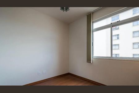 Apartamento à venda com 75m², 2 quartos e 1 vagaQuarto 2