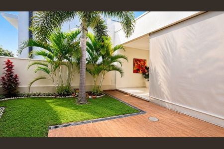Casa à venda com 195m², 3 quartos e 4 vagas