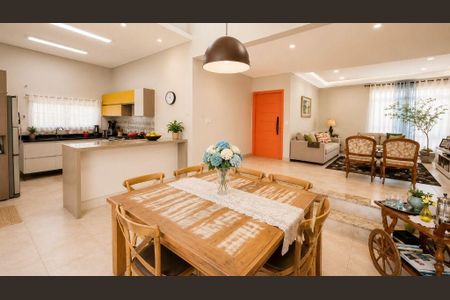 Casa à venda com 195m², 3 quartos e 4 vagas