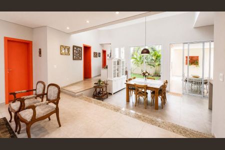 Casa à venda com 195m², 3 quartos e 4 vagas