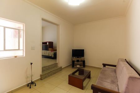 Sala de casa para alugar com 3 quartos, 130m² em Vila Bertioga, São Paulo