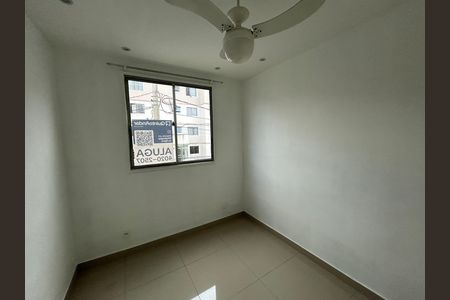 Quarto 1 de apartamento para alugar com 2 quartos, 48m² em Pavuna, Nilópolis
