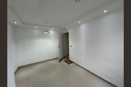 Apartamento para alugar com 48m², 2 quartos e 1 vagaSala