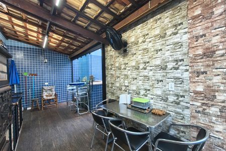 Apartamento para alugar com 130m², 2 quartos e 1 vaga Apartamento para alugar com 130m², 2 quartos e 1 vagaÁrea privativa - Churrasqueira