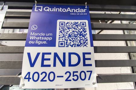 Casa à venda com 74m², 2 quartos e 1 vagaFachada + Placa