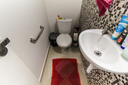 Casa à venda com 74m², 2 quartos e 1 vagaLavabo