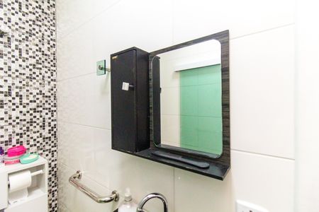 Casa à venda com 74m², 2 quartos e 1 vagaBanheiro