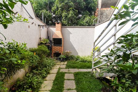 Casa à venda com 74m², 2 quartos e 1 vagaQuintal
