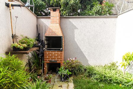 Casa à venda com 74m², 2 quartos e 1 vagaQuintal