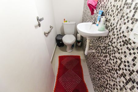 Casa à venda com 74m², 2 quartos e 1 vagaLavabo
