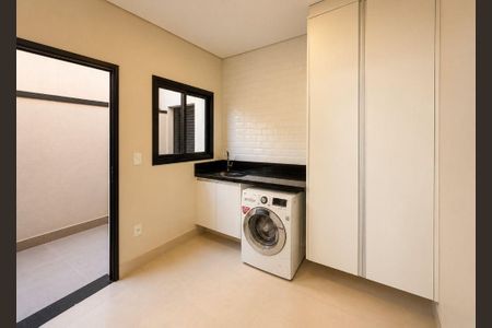 Casa à venda com 257m², 3 quartos e 4 vagas