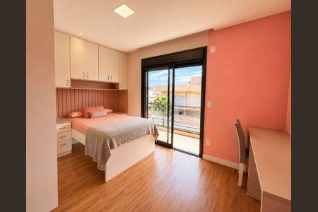 Casa à venda com 257m², 3 quartos e 4 vagas
