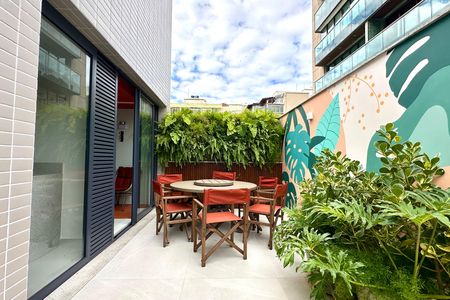 Apartamento à venda com 117m², 2 quartos e sem vaga