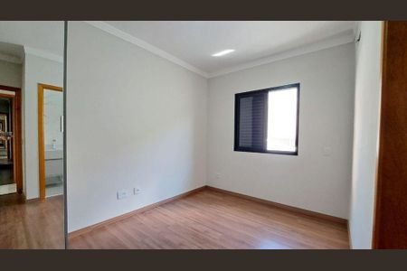 Casa à venda com 3 quartos, 244m² em Colina dos Pinheiros, Valinhos