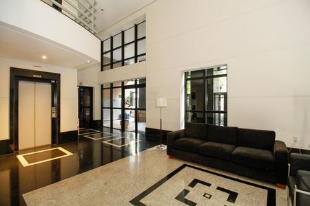 Apartamento à venda com 60m², 2 quartos e 1 vaga Apartamento à venda com 60m², 2 quartos e 1 vagaHall Social
