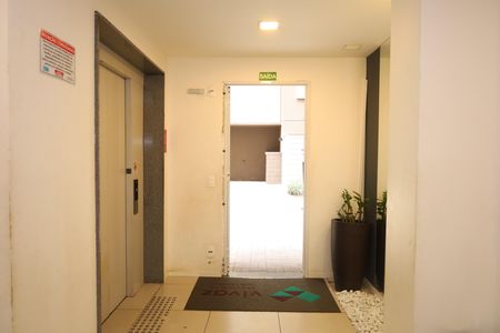 Apartamento para alugar com 35m², 2 quartos e sem vagaÁrea comum - Saguão do prédio