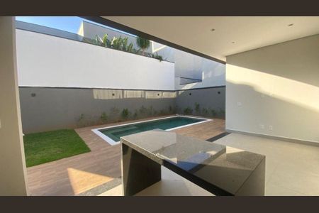 Casa à venda com 3 quartos, 283m² em Jardim America II, Valinhos
