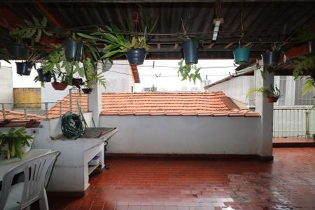 Casa à venda com 237m², 2 quartos e 4 vagasTerraço
