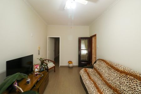 Casa à venda com 237m², 2 quartos e 4 vagasSala